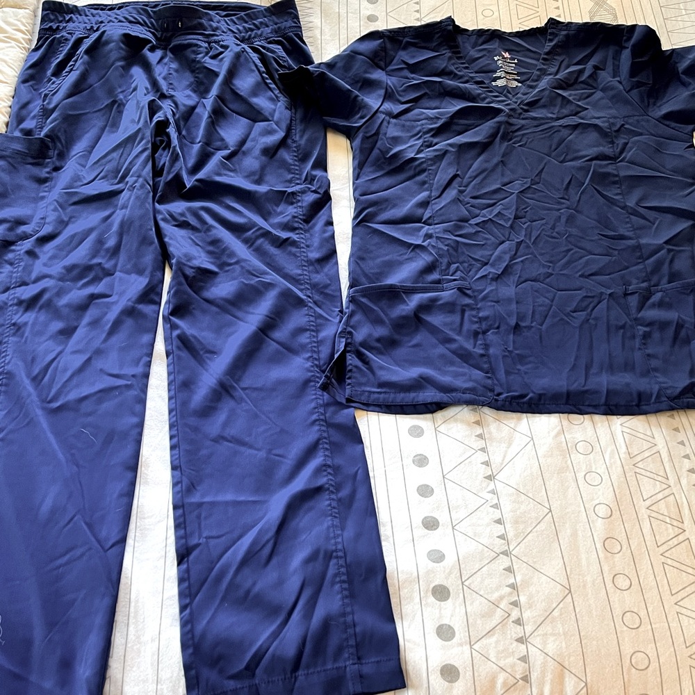 Womens scrubs